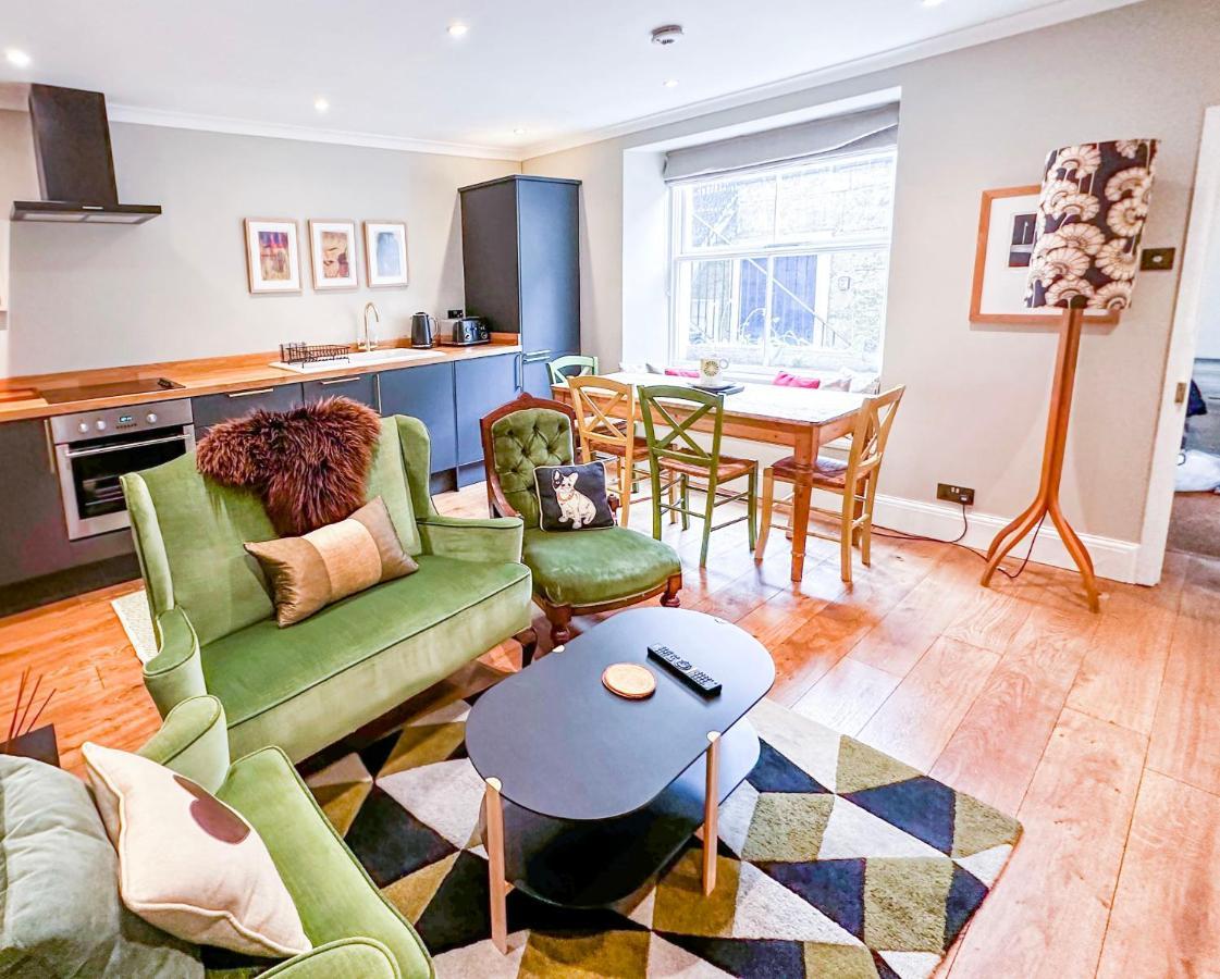 Unique 2 Bed In The Heart Of Bath With Parking Apartment ภายนอก รูปภาพ