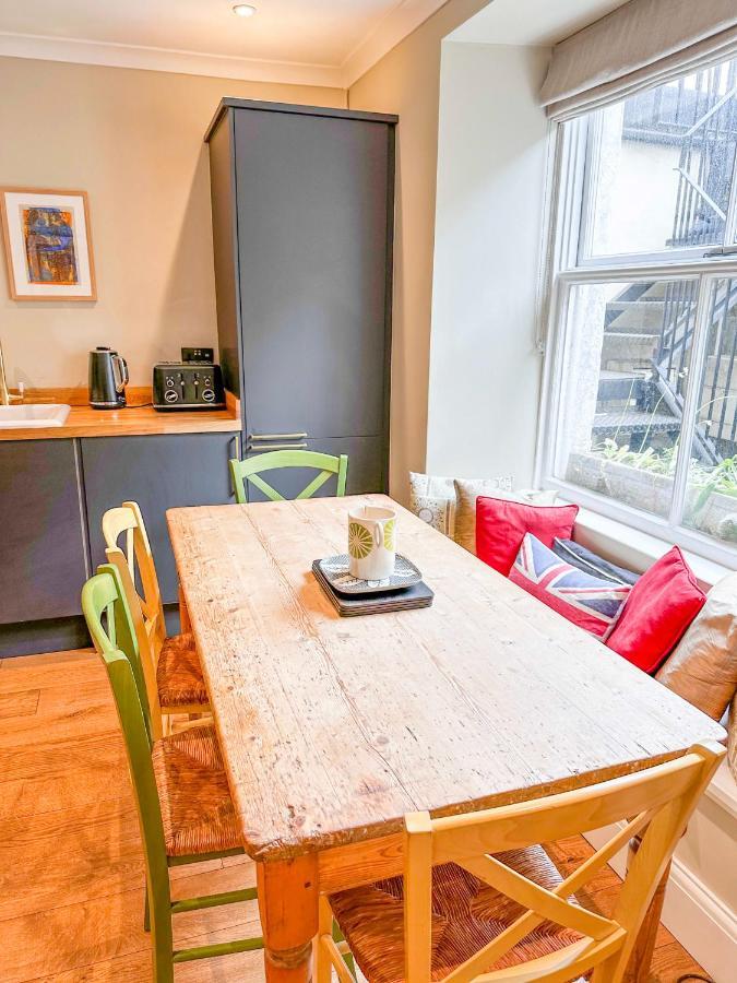 Unique 2 Bed In The Heart Of Bath With Parking Apartment ภายนอก รูปภาพ