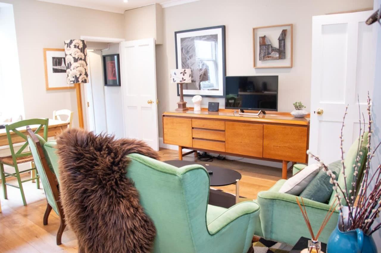 Unique 2 Bed In The Heart Of Bath With Parking Apartment ภายนอก รูปภาพ