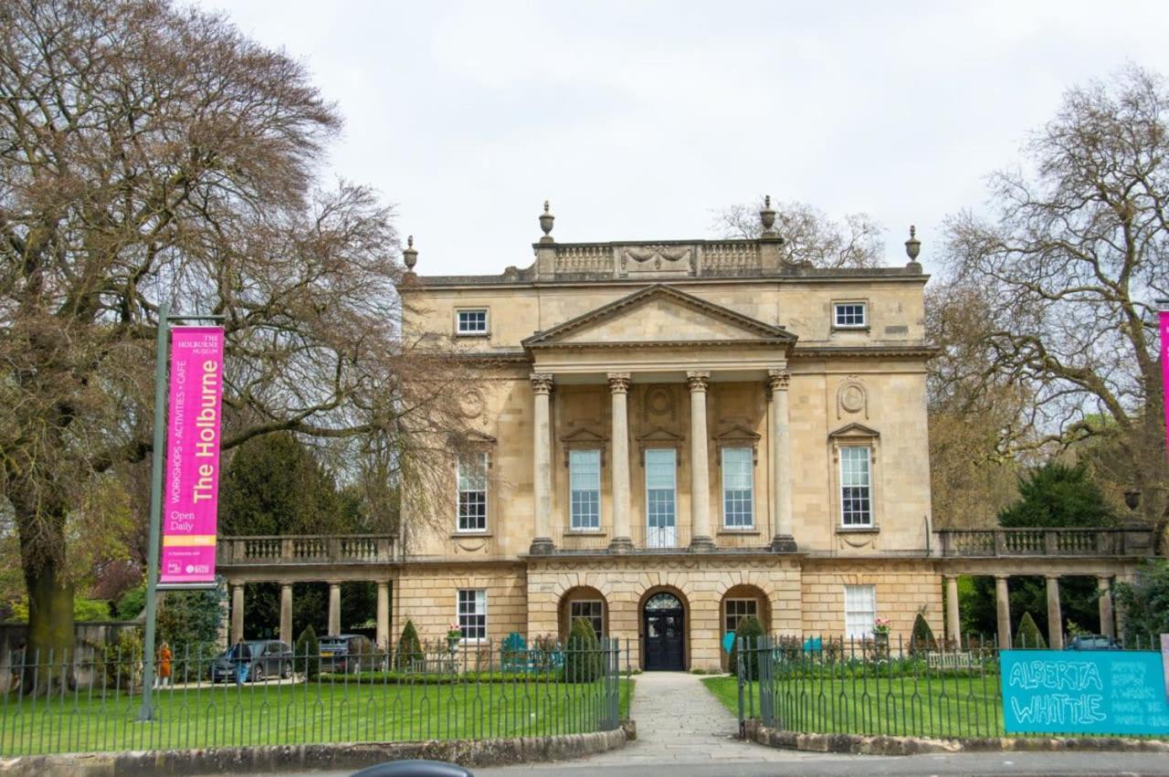 Unique 2 Bed In The Heart Of Bath With Parking Apartment ภายนอก รูปภาพ